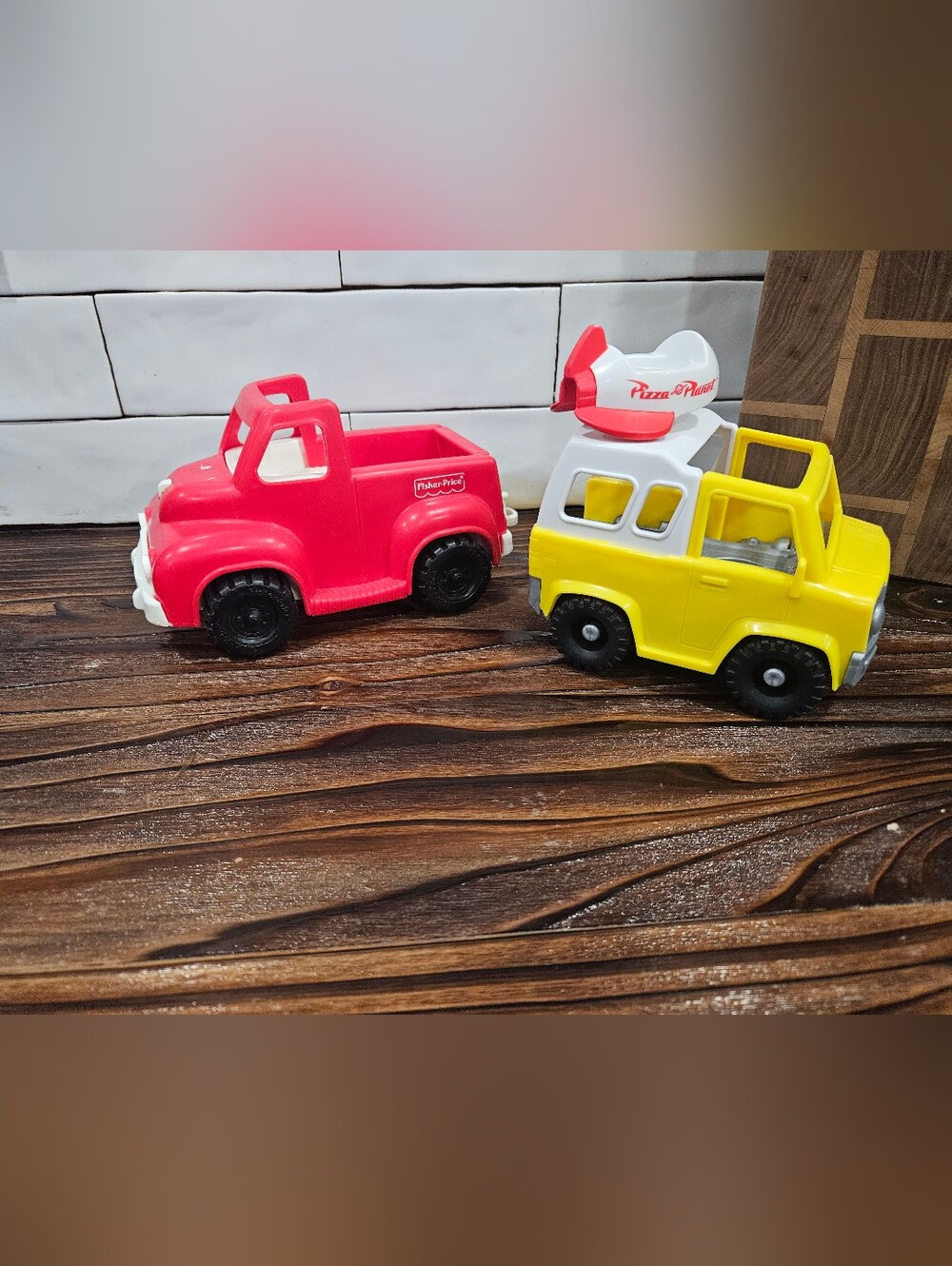 Fisher-Price Little People Red Truck and Yellow Pizza Planet Toy Story Truck